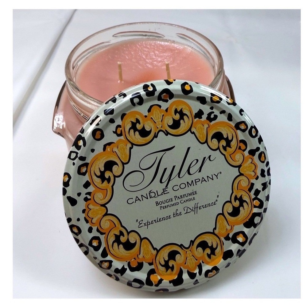 Tyler Candle Company Vignette 11 oz 2-Wick Scented Jar Candle Leopard Lid